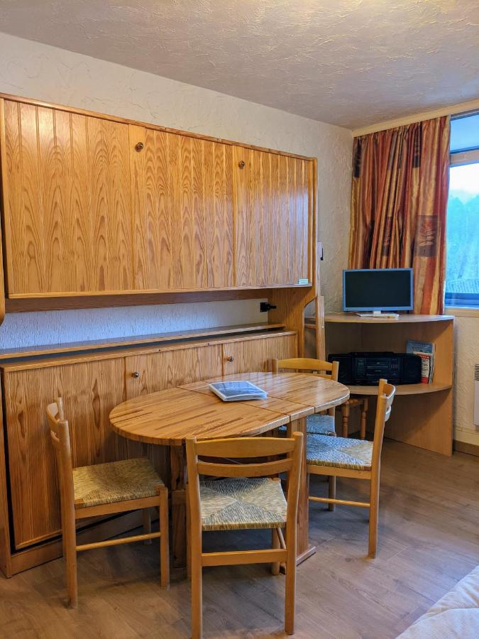 Gil Hohneck Apartment